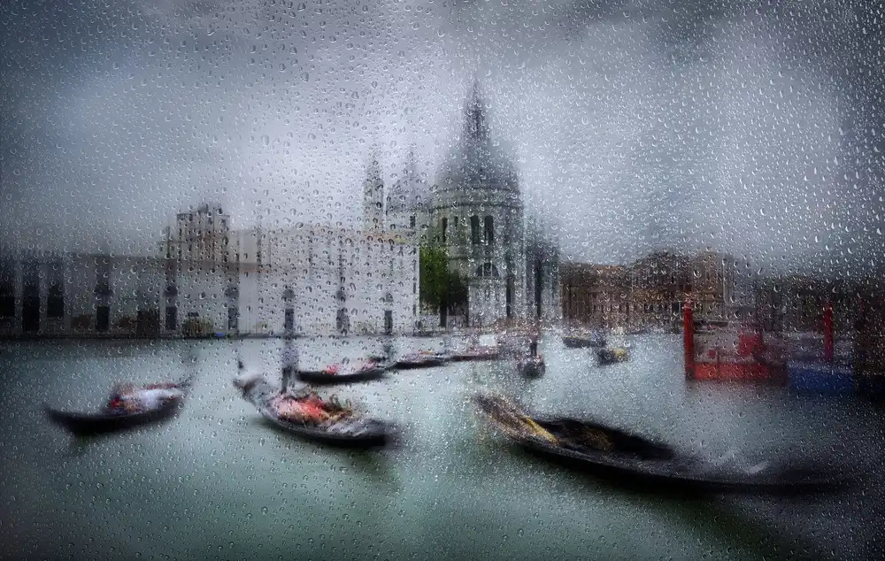 Osuna, Fran: It was raining in Venice