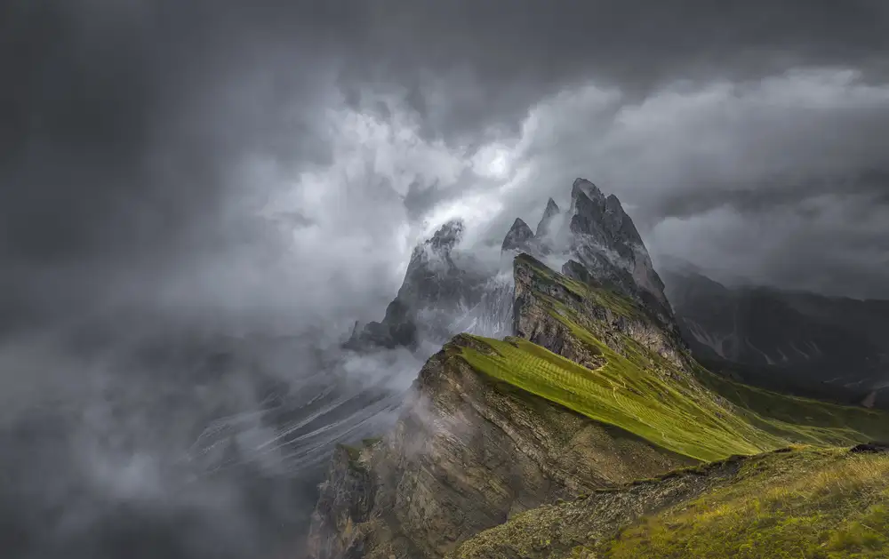 Deng, Larry: Seceda