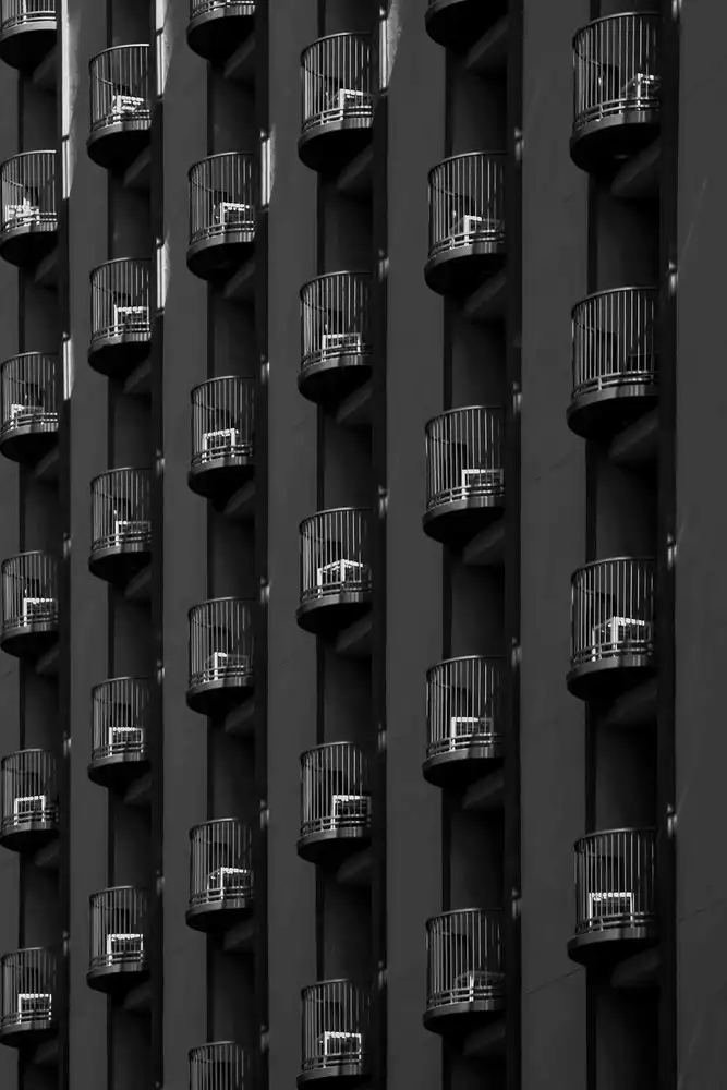 Labagnara, Roxana: Balconies on Pico Boulevard