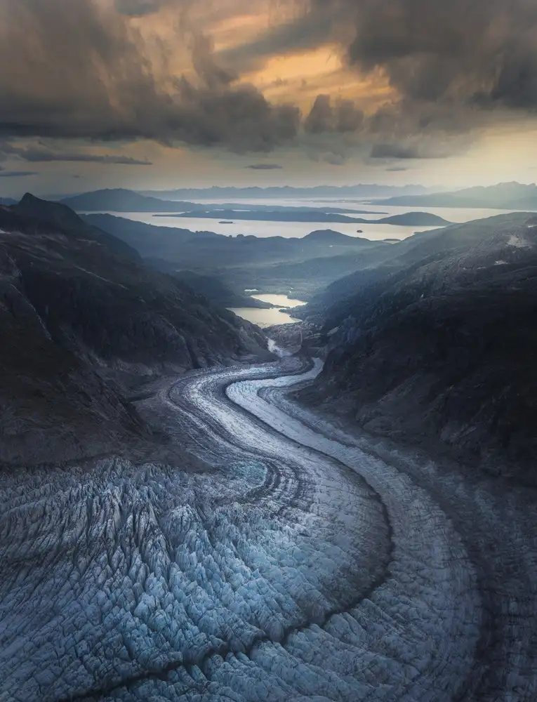 Chia, S. James: Snake Glacier