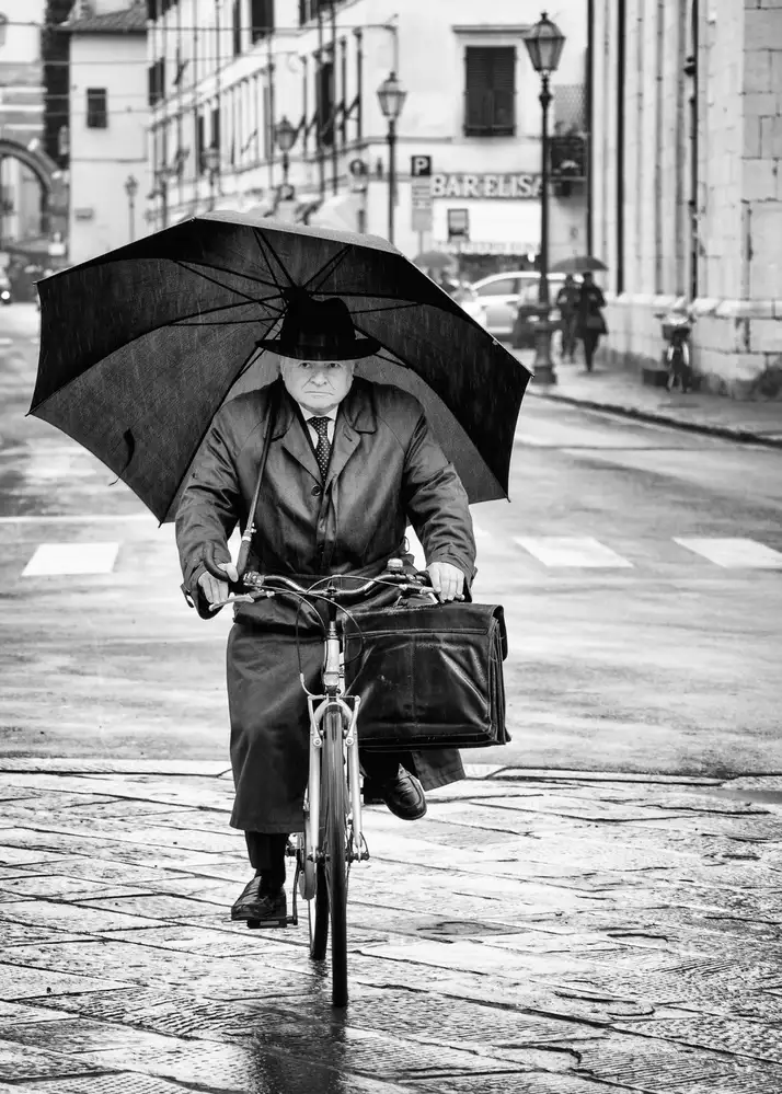 Latta, Della Massimo: Pedalare sotto la pioggia
