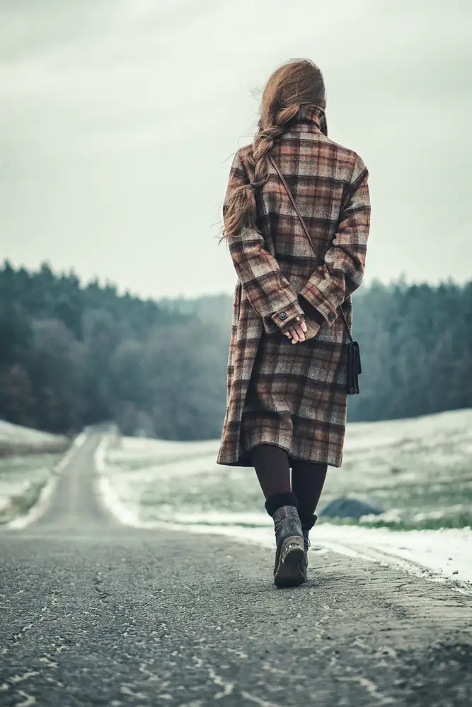 Russocka, Magdalena: One hundred miles away
