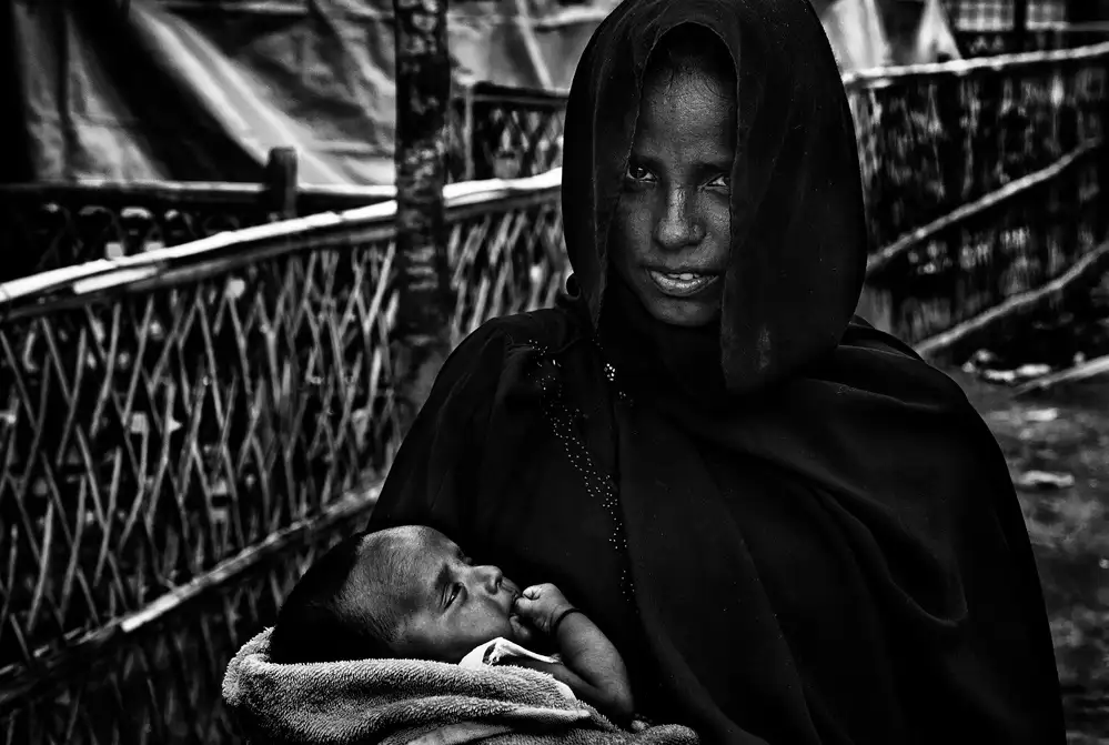 Garmendia, Inazio Joxe: Rohingya woman and her child.