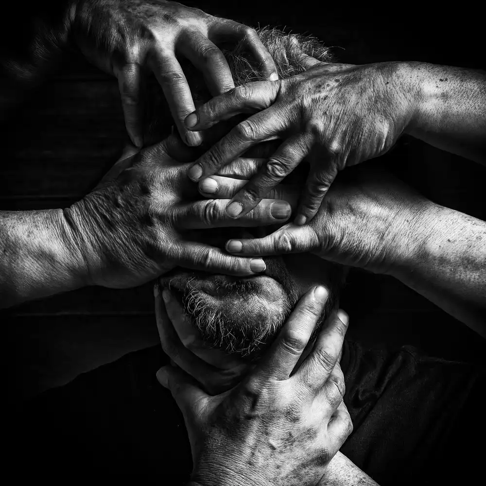 Eisele, Stefan: touching...