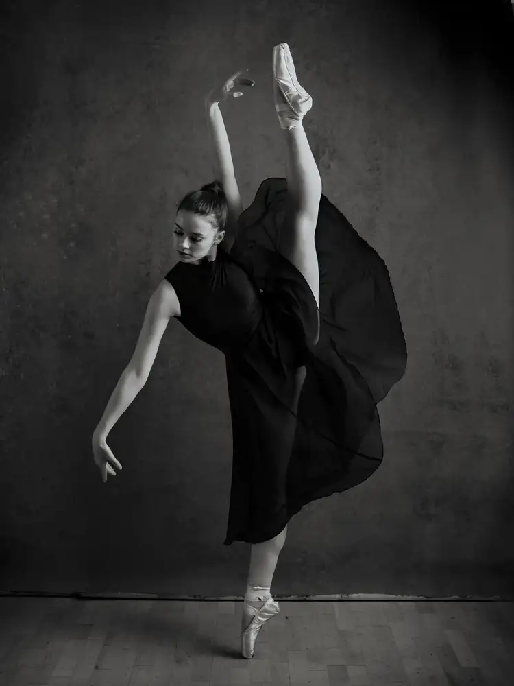 Ashton-Jones, Howard: Dance