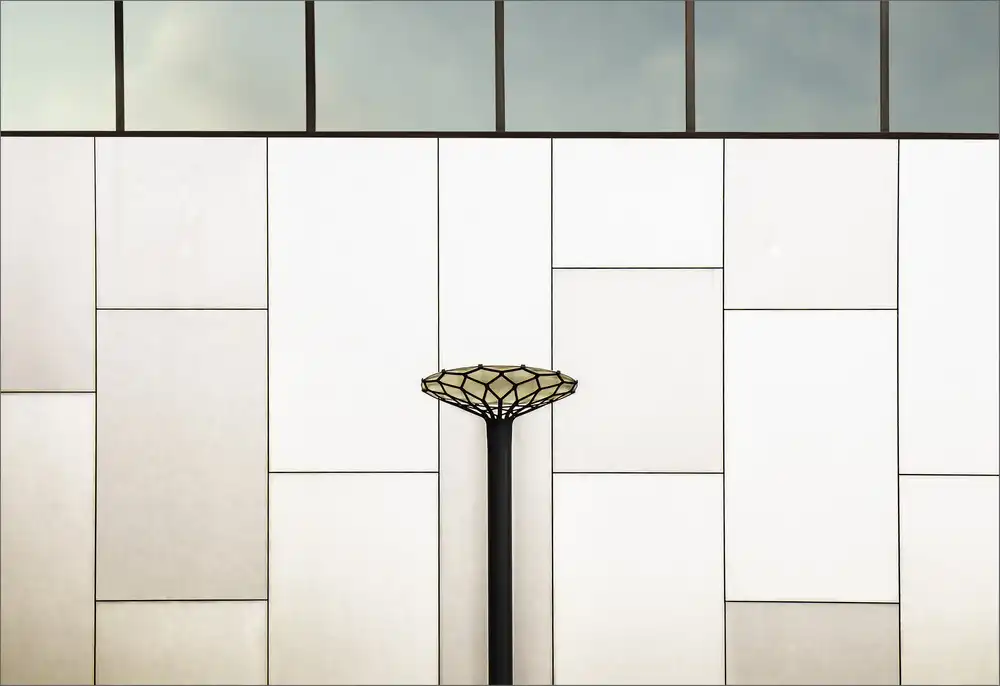 Claes, Gilbert: lampe à fleurs