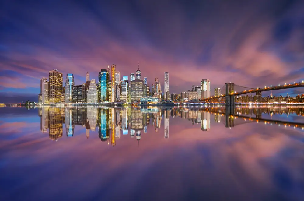 Turienzo, F. Carlos: City of Blinding Lights