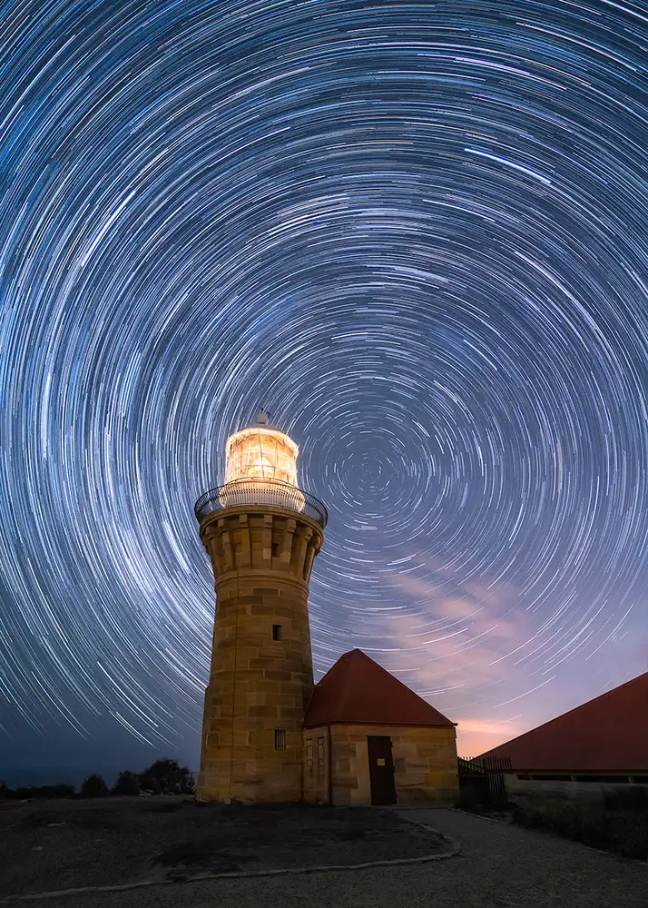 Zhu, Jingshu: Lighthouse