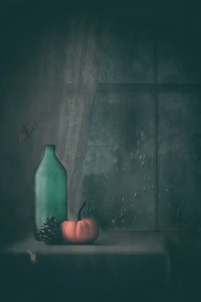 Devos, Delphine: It Must Be October...