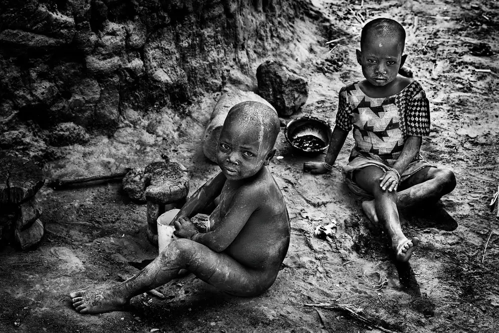 Garmendia, Inazio Joxe: Zwei Kinder in Benin.