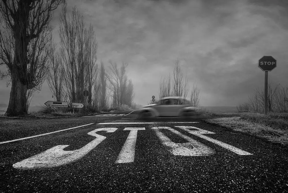 Lobato, C. Jose: The crossing