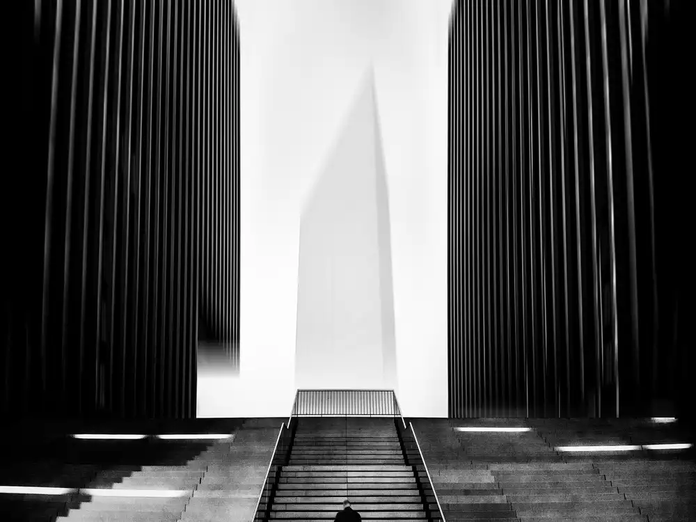 Dauria, Adam: Delusive Corridor