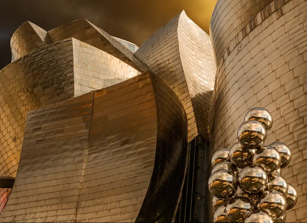 Domont, Jois: Riflessioni sulle sfere (Serie Guggenheim Bilbao)