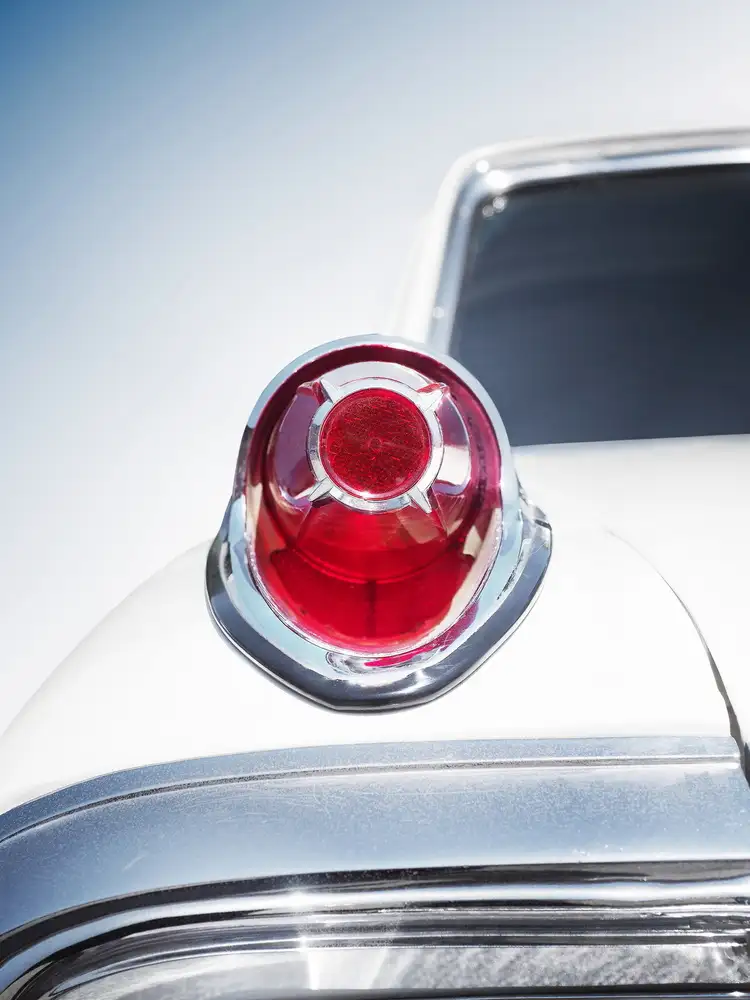 Gube, Beate: Coche clásico estadounidense Monterey 1962 luz trasera
