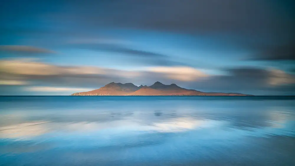 Ruoppolo, Luigi: An epic sunrise in Eigg