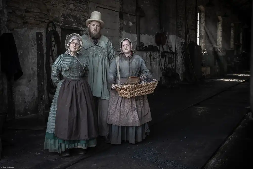 Mearman, Tony: Waiting for the Tuppence