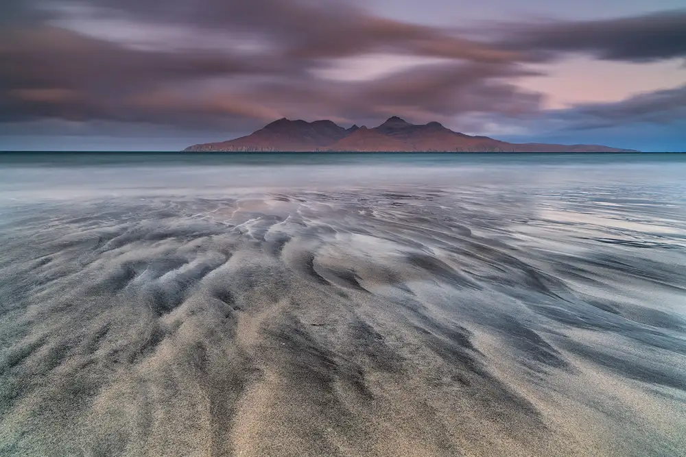 Ruoppolo, Luigi: Colourful sunrise at Laig Bay