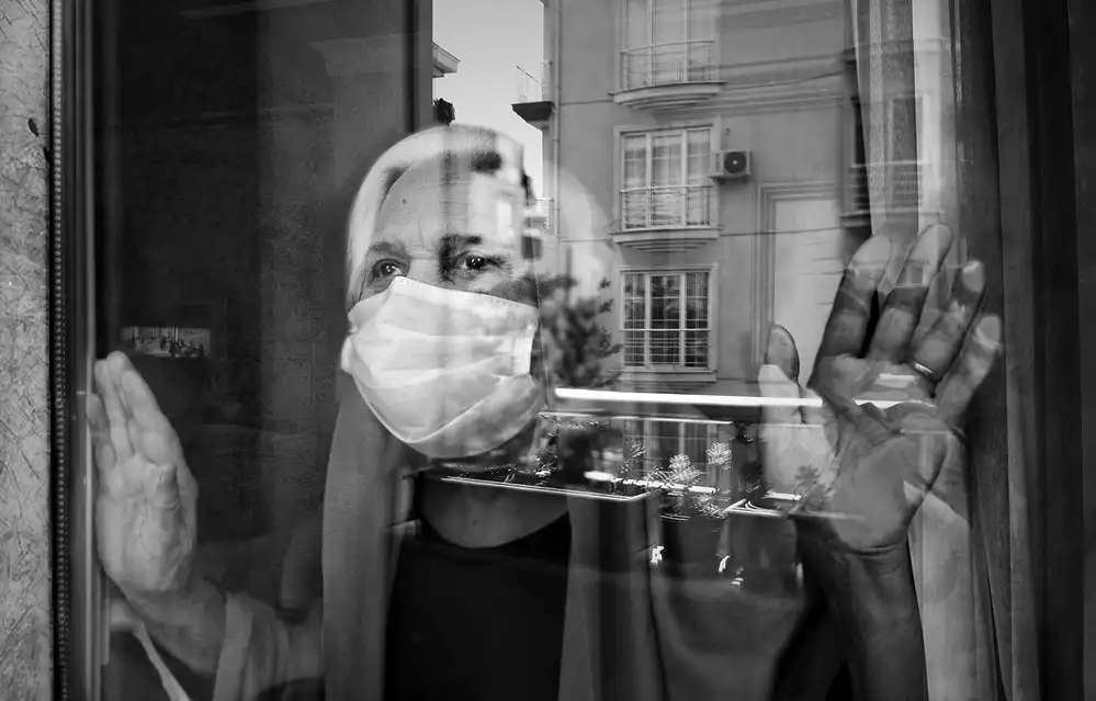Basa, Emine: Pandemic / longing for the street