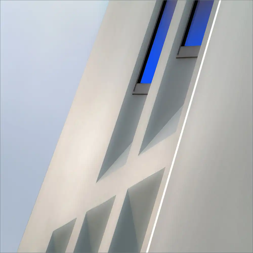 Claes, Gilbert: rivestimento blu