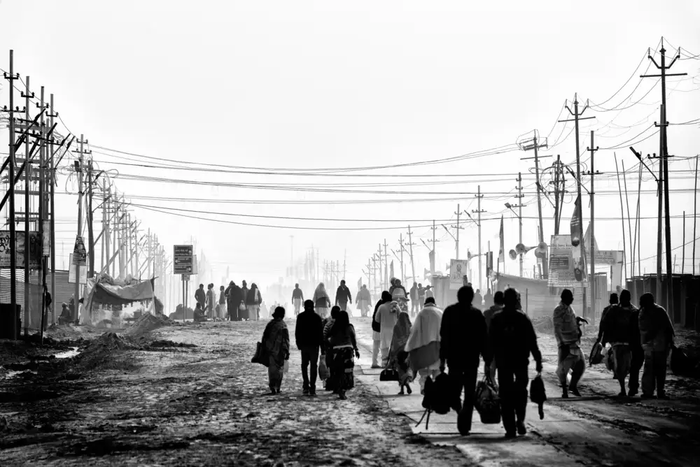 Cavalli, Giovanni: People moving in the morning. Allahabad
