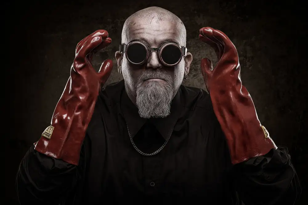 Damstén, Petri: The Red Gloves