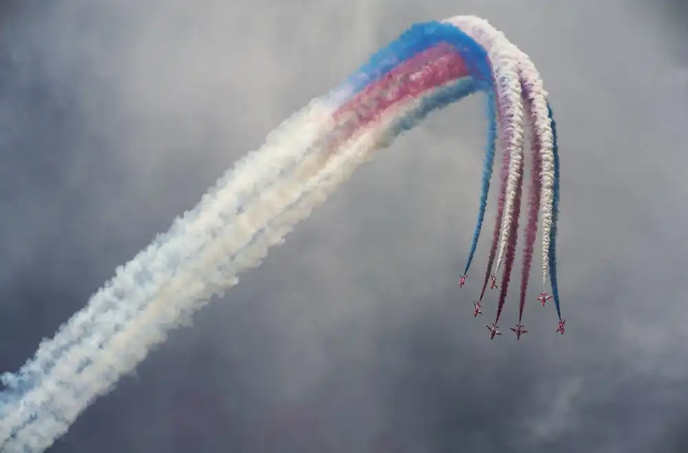 Leon: Red Arrows
