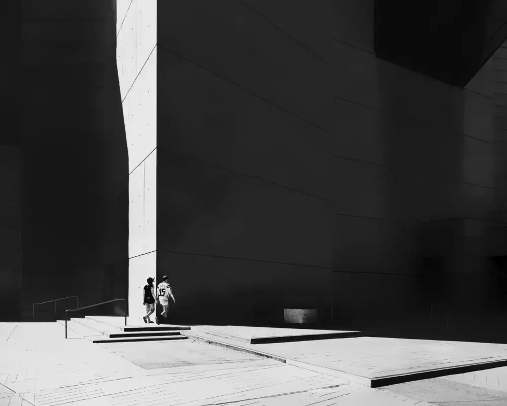 Guo, Leah: Contrast