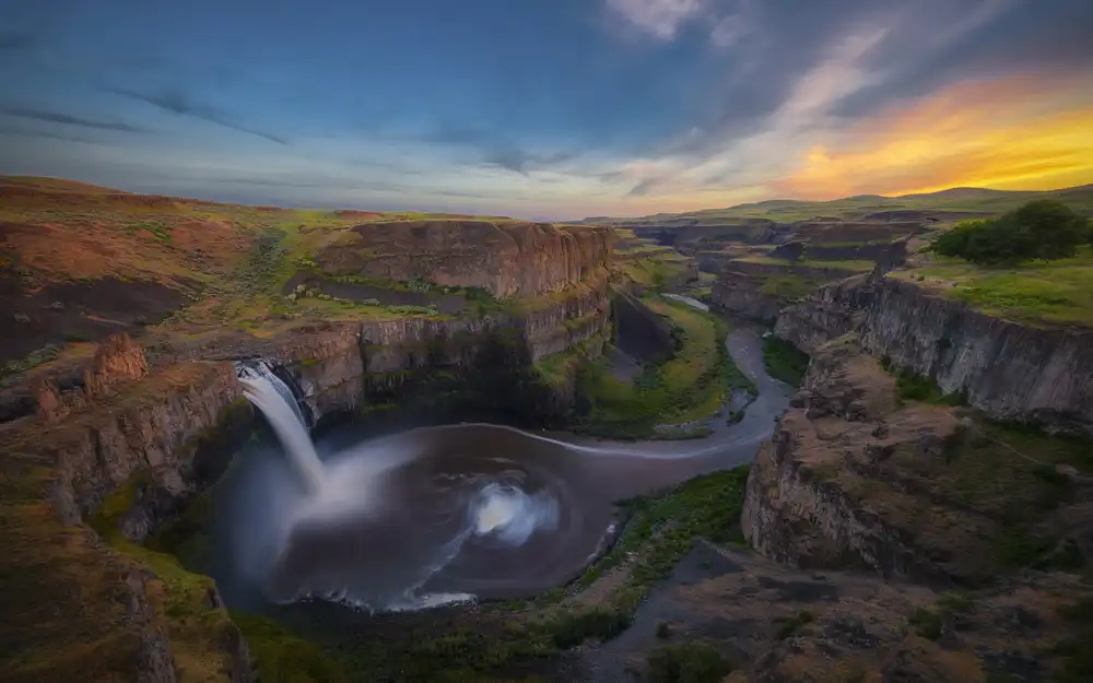 Zheng, Michael: Sonnenuntergang an den Palouse Falls