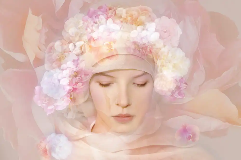 Shumilova, Ludmila: The flower wreath