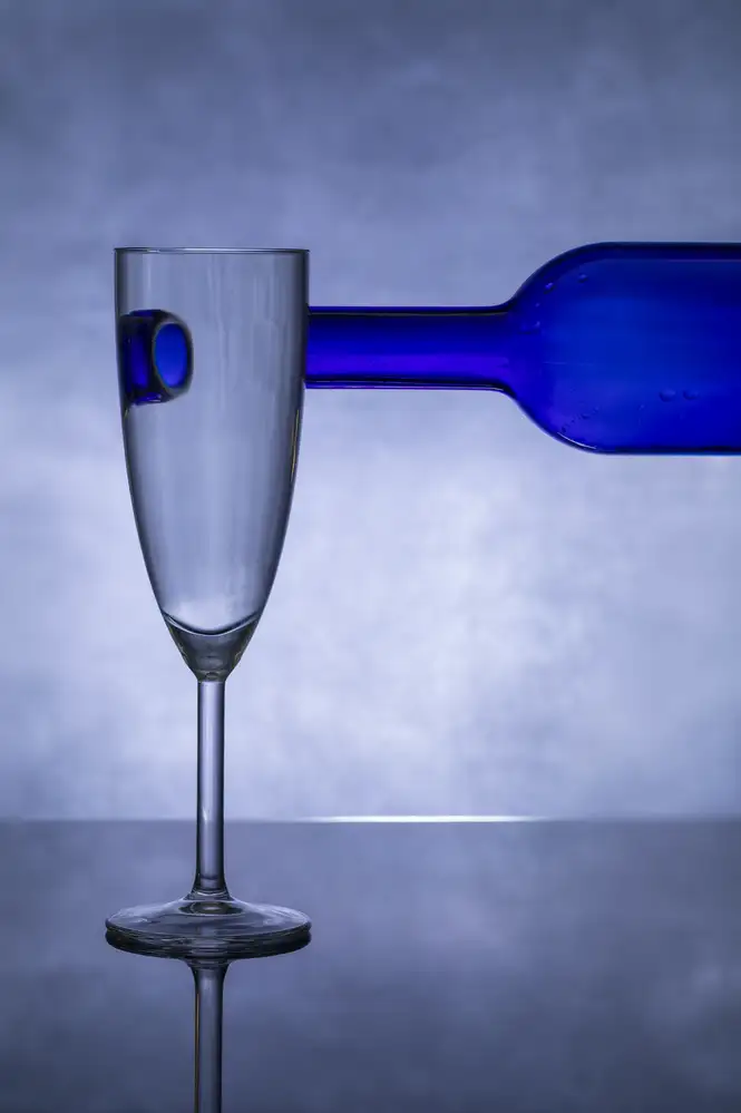 Yakubovitch, Azriel: Blue Glass #3