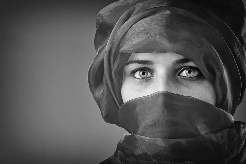 Raga, Gil Joan: Turbante