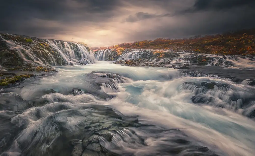 Deng, Larry: Tramonto a Bruarfoss