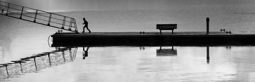 Oncete, Julien: The float