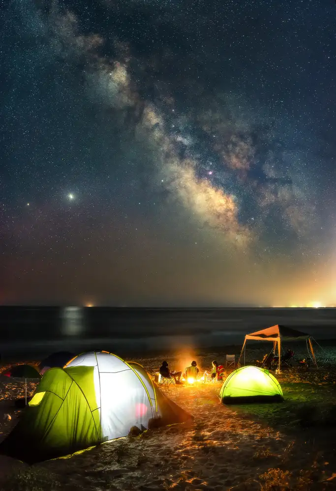 Dascalu, Ionut Andrei: Night by the sea