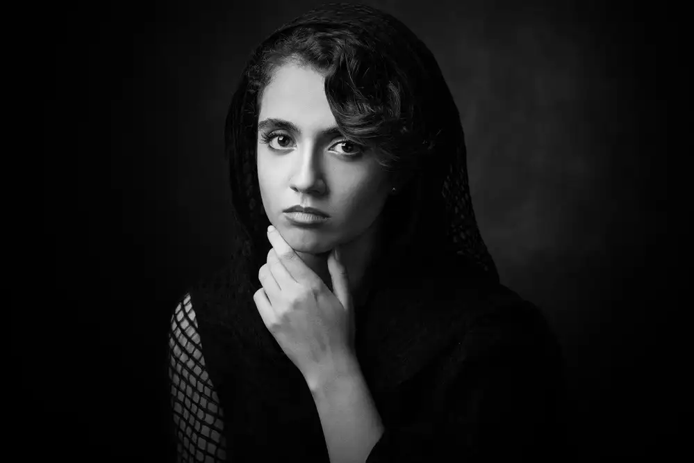 Mokhtari, Mehdi: Negin