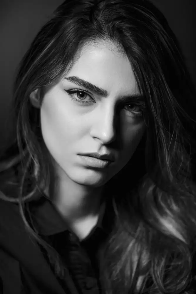 Niksefat, Sepideh: Sara