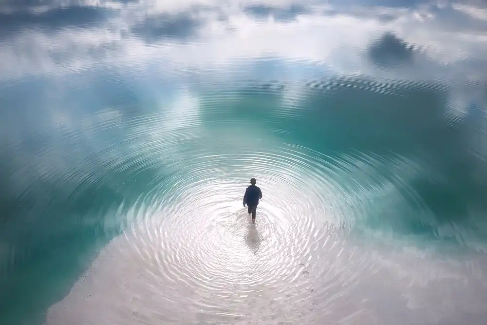 Tianqi: The walk lake