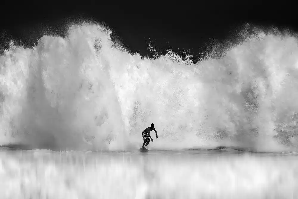 Zhu, Hua: Surfing