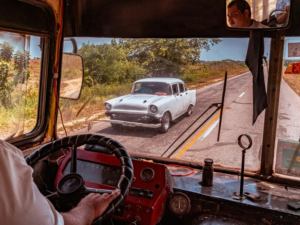 Bauer, Andreas: Reisen im alten Bus