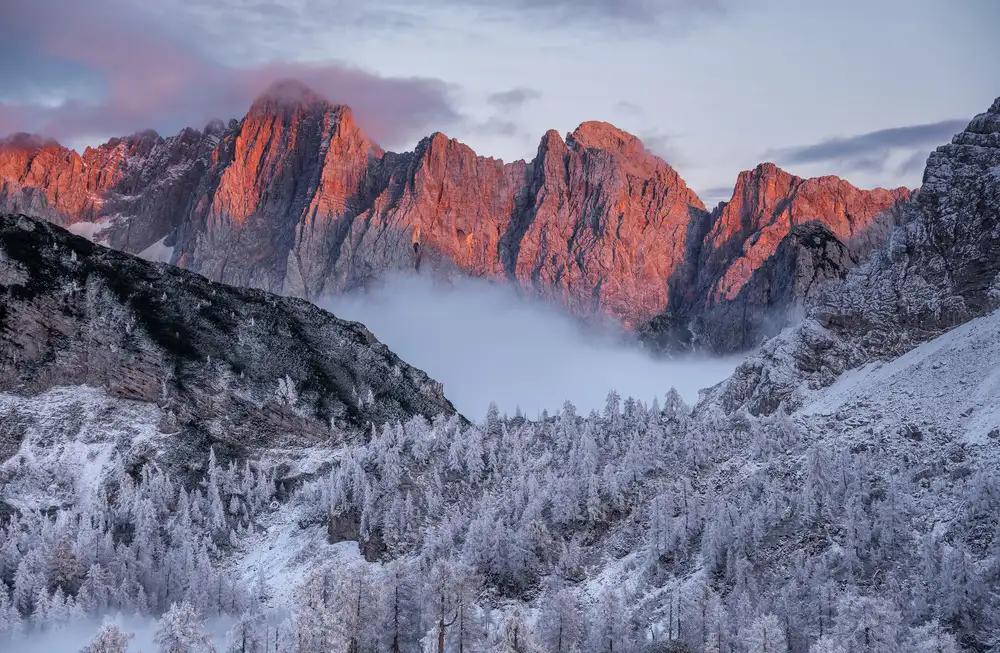 Krivec, Ales: Winter sunset in the mountains