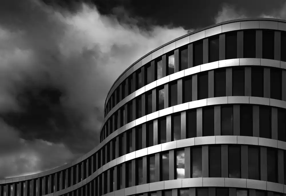 Kerber, Jutta: Curved