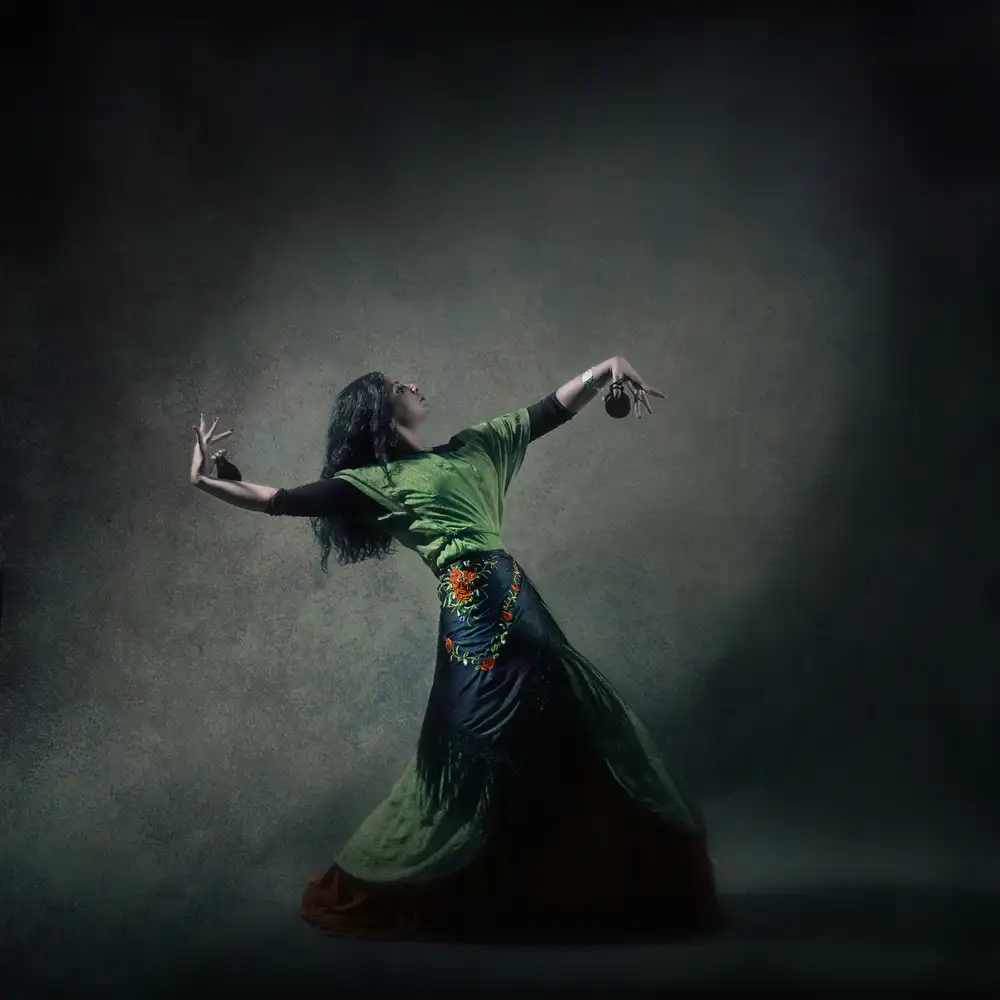 Hasheminasab, Moein: La ragazza e la danza
