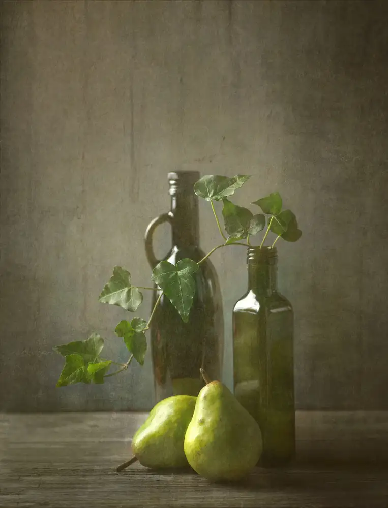 Catherine, W.: Pears and Bottles