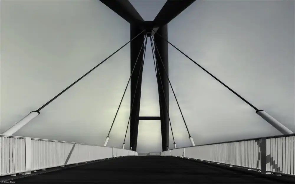 Claes, Gilbert: pont suspendu