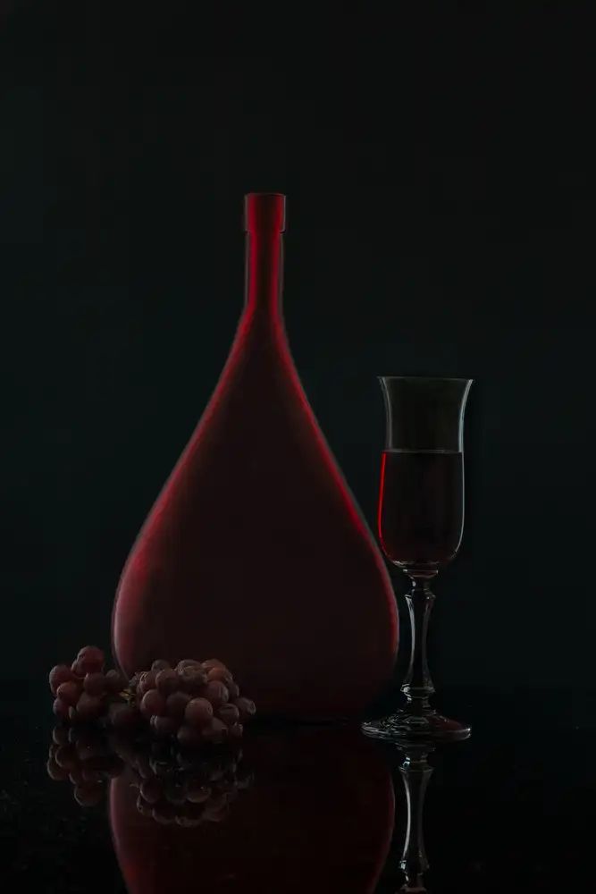 Xu, Wendy: Grape & Wine