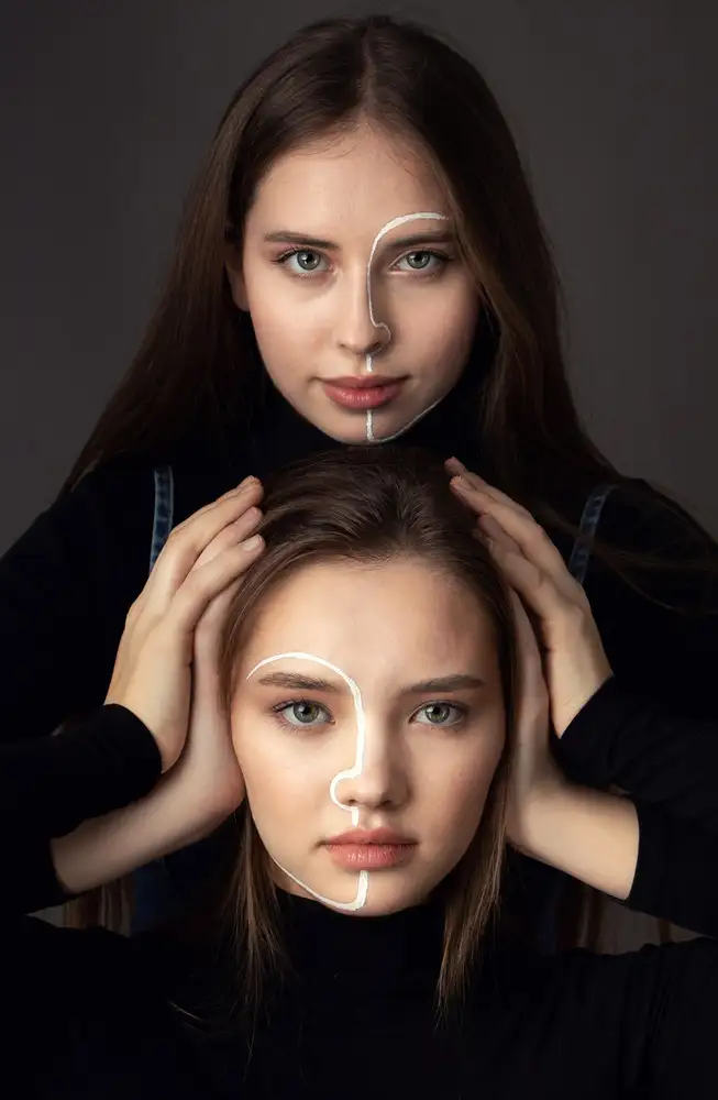 R, Bogdan Mihai: Complementary