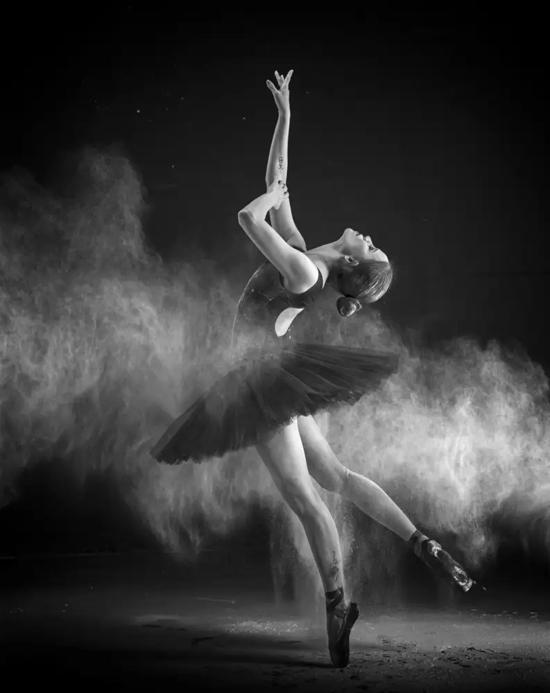 Hartojo, Muliani Angela: Ballerina