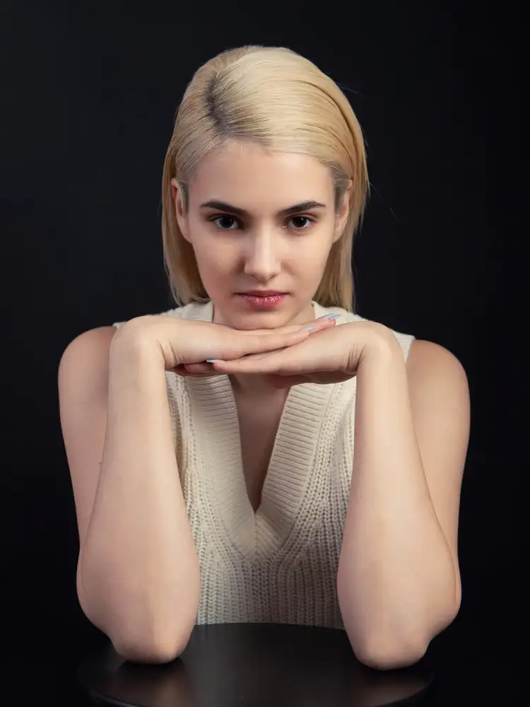 R, Bogdan Mihai: Maria