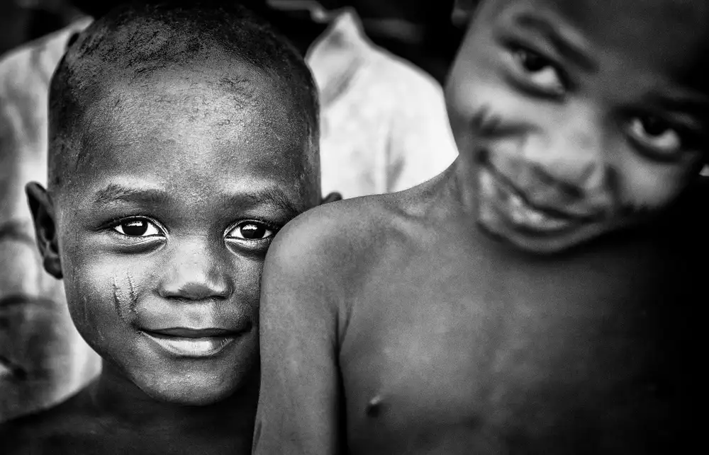Garmendia, Inazio Joxe: Two children in Benin.