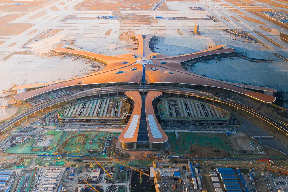 Simoon: Flughafen Daxing im Bau